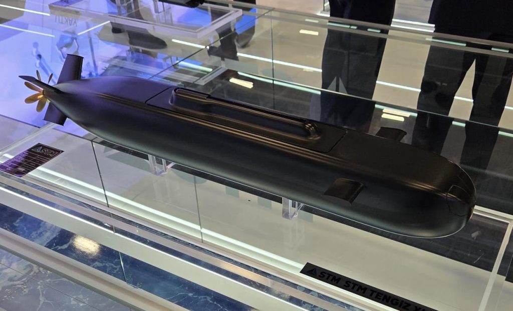 Tengiz XLUUV scale model